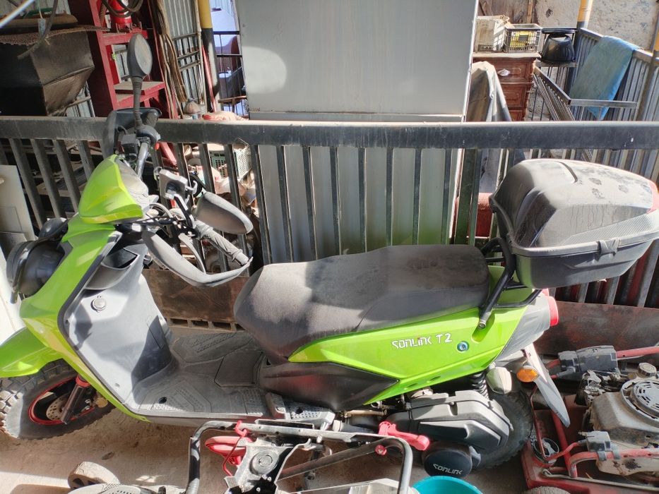 Скутер 150 кубов