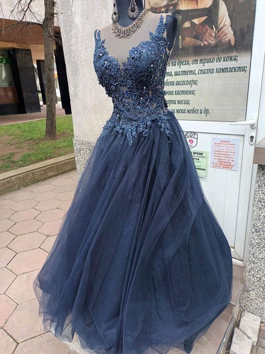 Официлна бална рокля