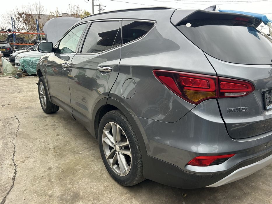 Aripă stanga spate Hyundai Santa Fe 2016