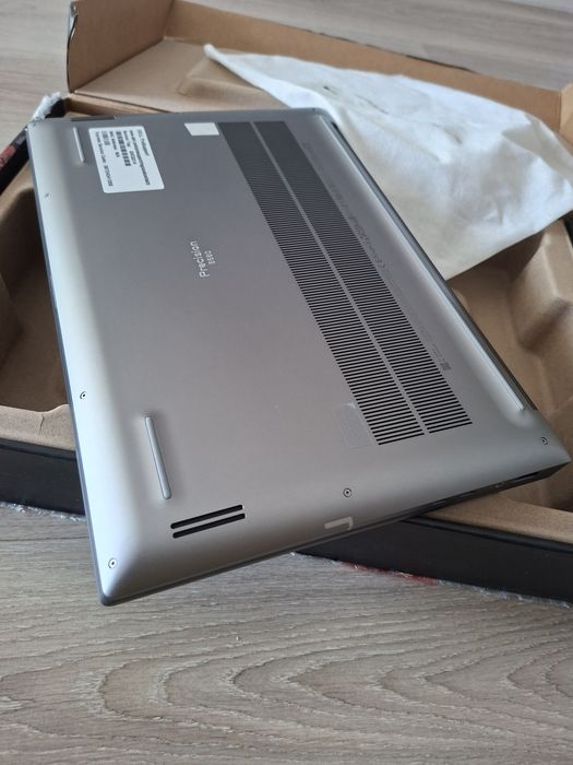 Dell Precision 5680, 16" 4K TOUCH OLED, i7 13800H, 32Gb/64Gb, Ada 2000, 512SSD/1Tb