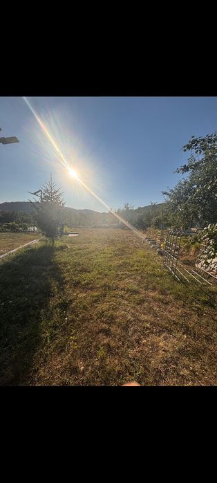 Teren intravilan de vânzare