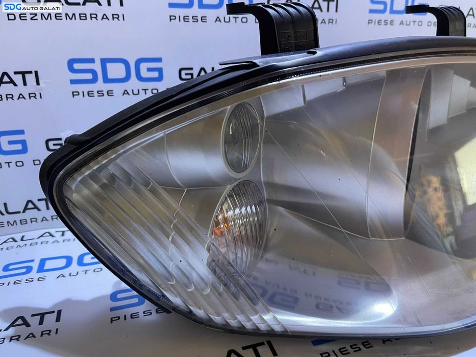 Far Dreapta Halogen SsangYong Rodius 2004 - 2012 [L2150]