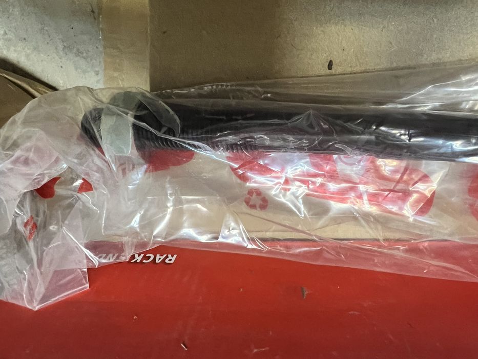 Рулевая тяга с пыльником