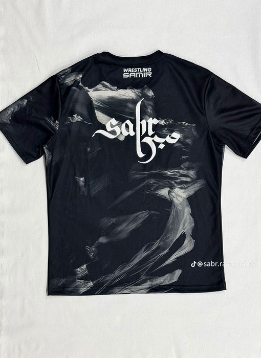 Продам рашгард и шорты SABR