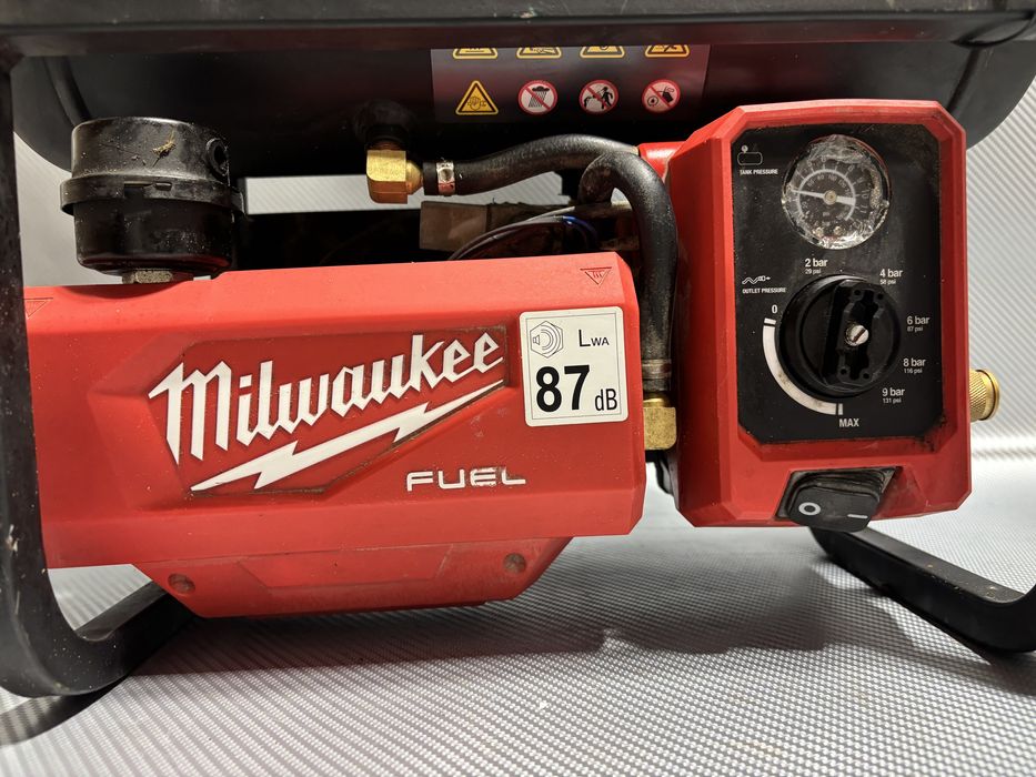 Compresor milwaukee M18 FAC