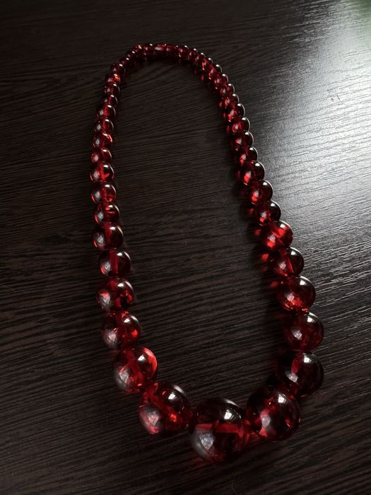 Янтарные бусы «Пламя»