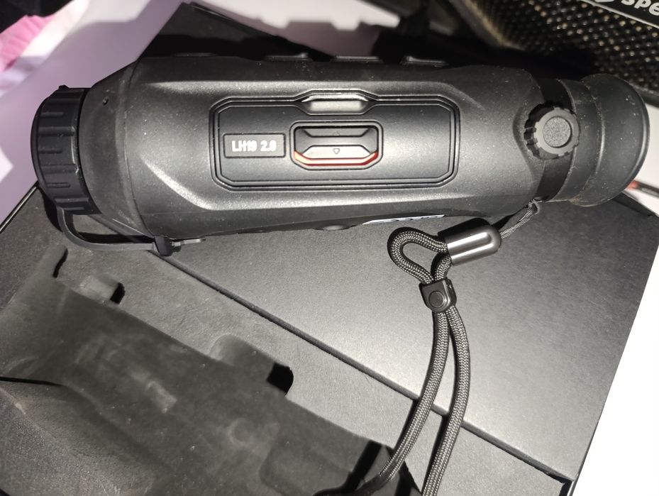 Monocular cu termoviziune