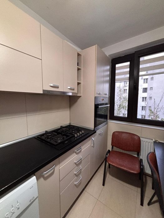 Închiriez apartament 2 camere