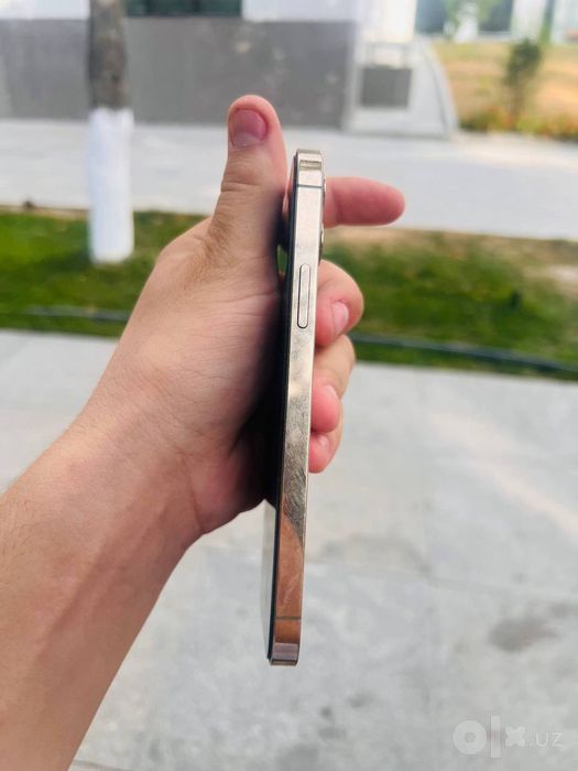 iPhone 12 pro sotiladi