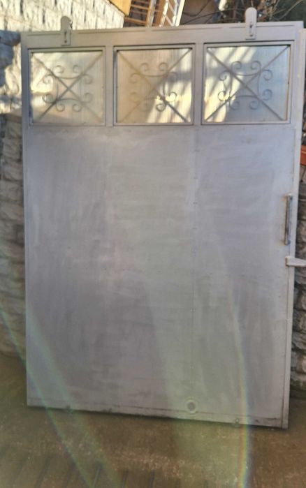 Usa de garaj culisanta compusa din 2 bucati 146 x 211