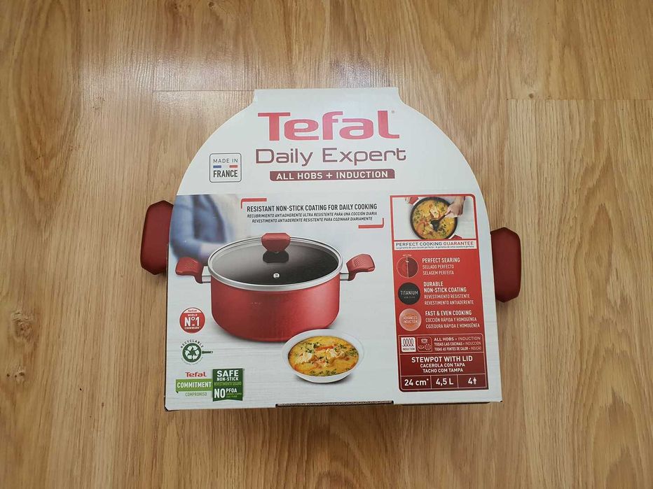 Oala rosie Tefal Daily Expert C2894602 diametru 24 cm 4.7 litri Thermo Signal noua Sigilata