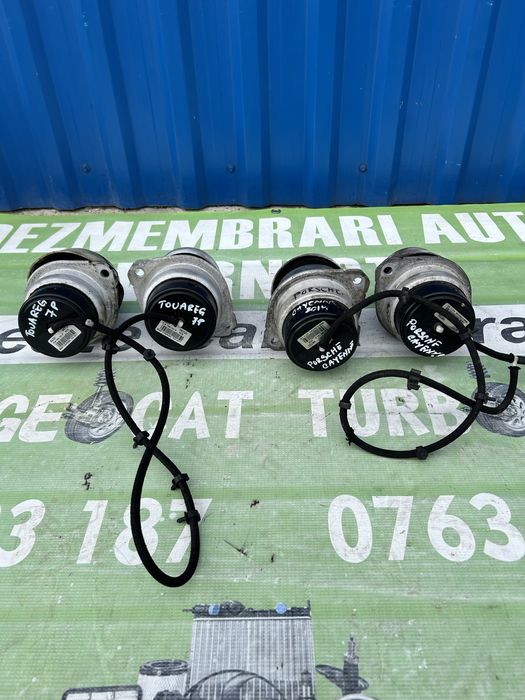 Tampon motor stânga , dreapta Volkswagen Touareg 7P 3.0 Tdi 2012