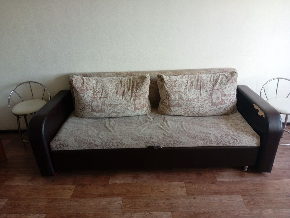 Диван раскладывающий