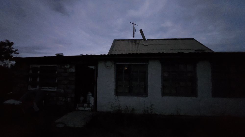 Дача на берегу солёного озера