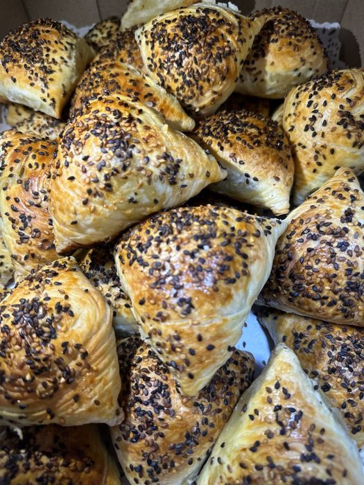 Пеку на заказ разнообразные торты и печеное.готовлю ковурдок и котлеты