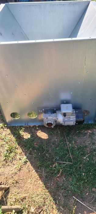 Cuva alimentare hrani pasari