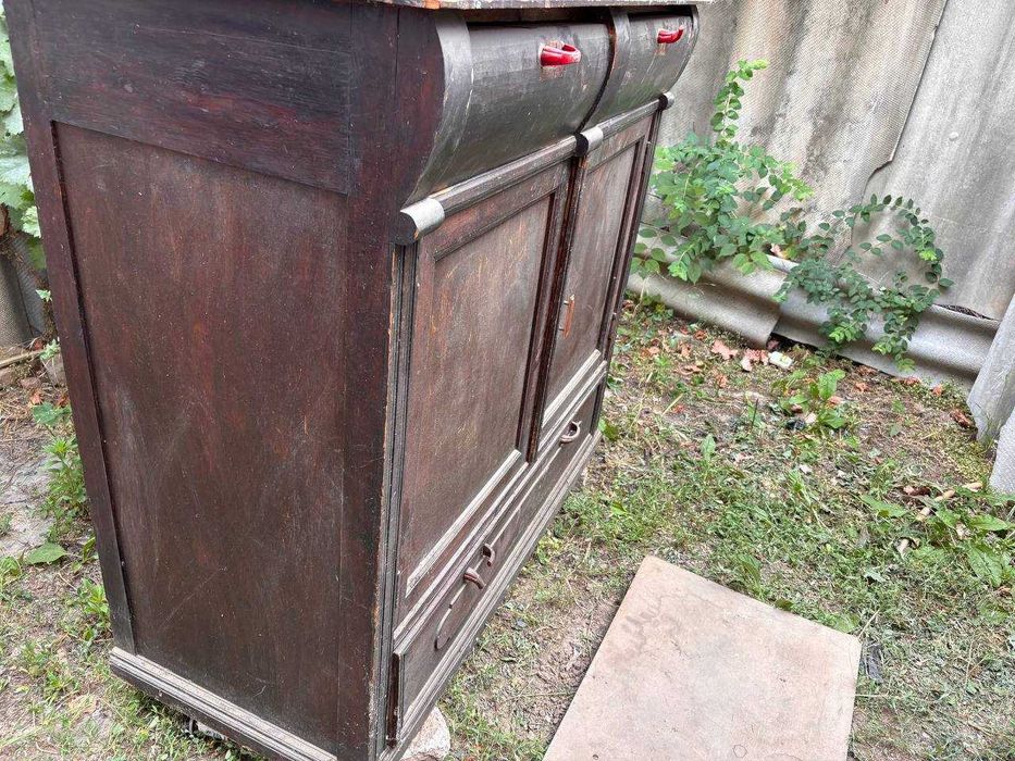 Продам антикварный  камод