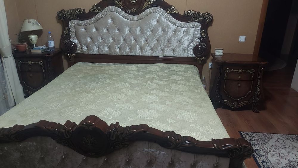 Продаётся спальный гарнитур
