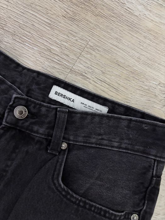 Blugi rupti Scurti Bershka