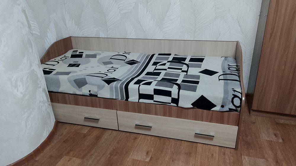 Кровать полуторка