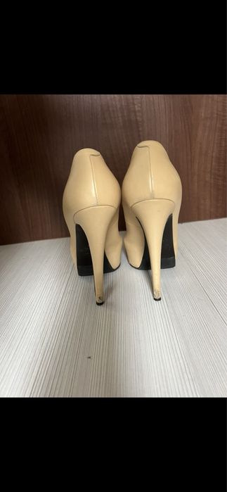Обувки Dior, Nando Muzi и Zara