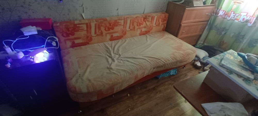 Тахта отдам даром