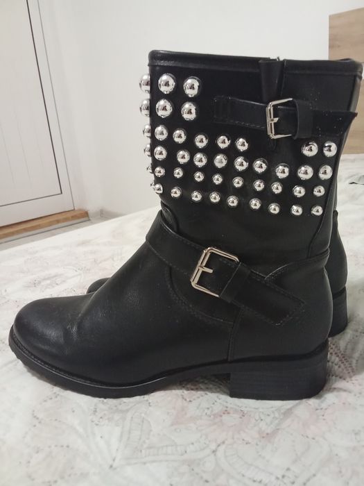 Дамски ботита чисто нови