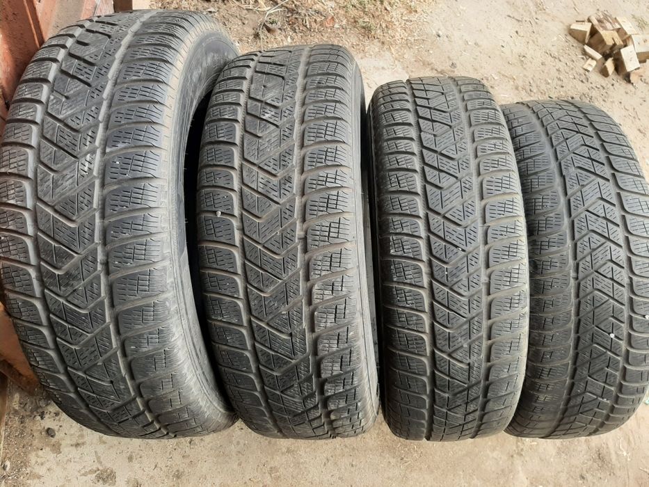 Продам шины 215/65/16 пирелли