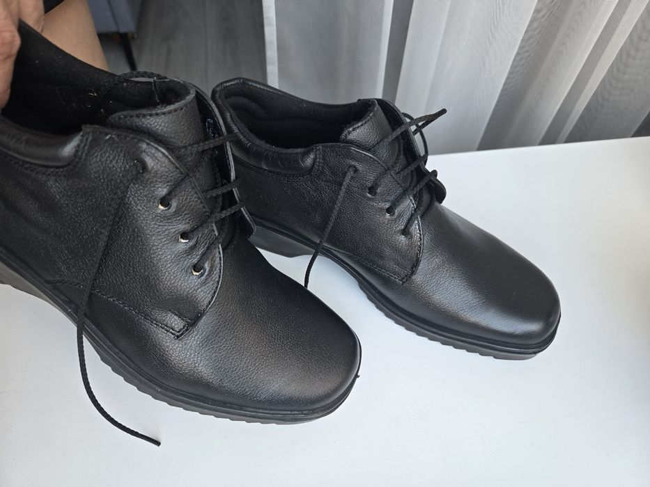 Продам ботинки демисезонные, осень-весна