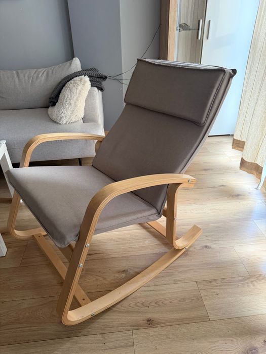 Люлеещ дървен стол