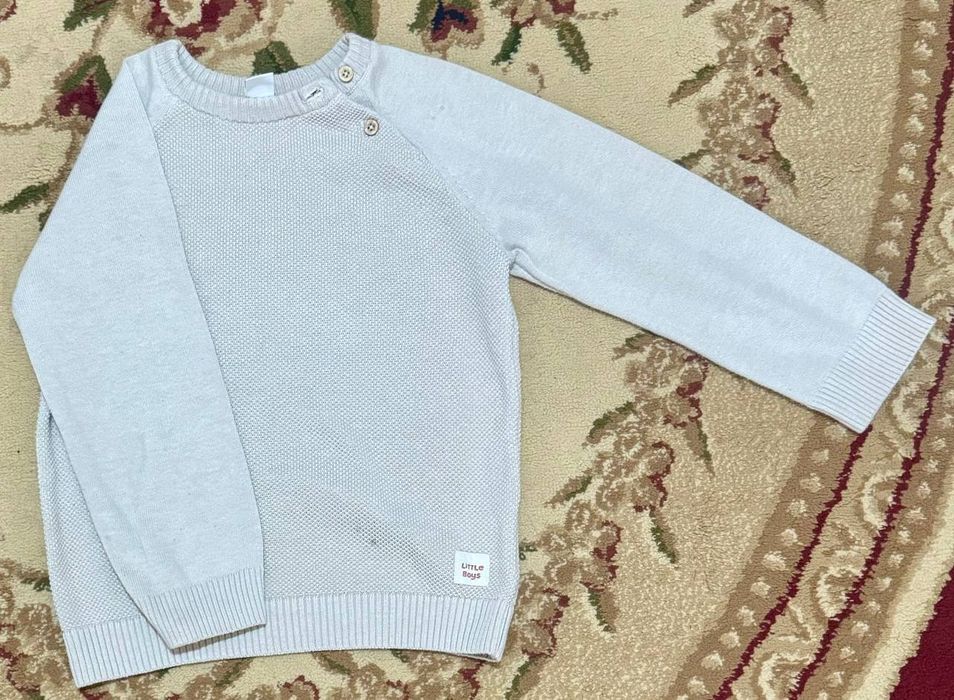 Кофточки для мальчика 5-6 лет в очень хорошем состоянии