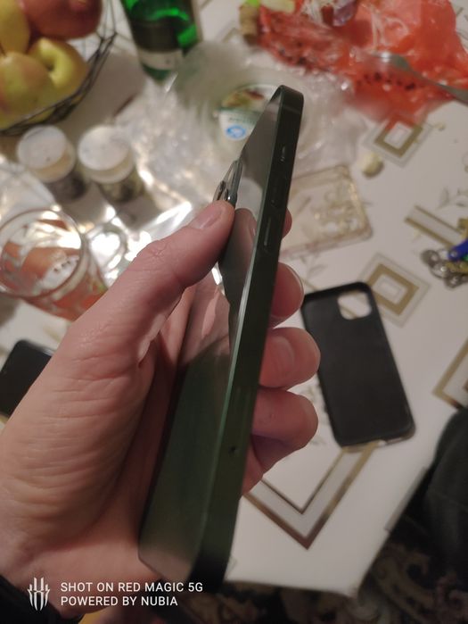 Продам айфон 13 срочно