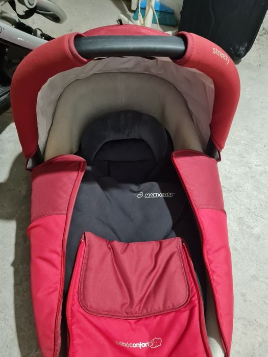 Продавам бебешка количка Maxi Cosy/Bebeconfort+Кошче за кола Hauck