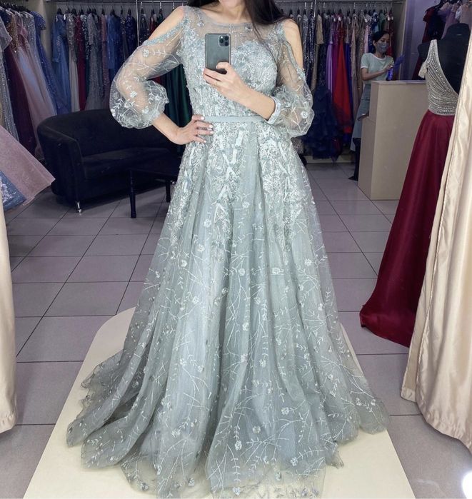 Продается шикарное вечернее платье