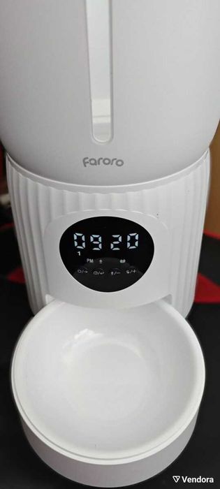 Автоматична хранилка Faroro за домашни любимци 4L нова
