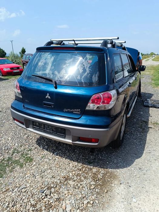 Dezmembrez mitsubishi outlander 2.0 benzina 2004