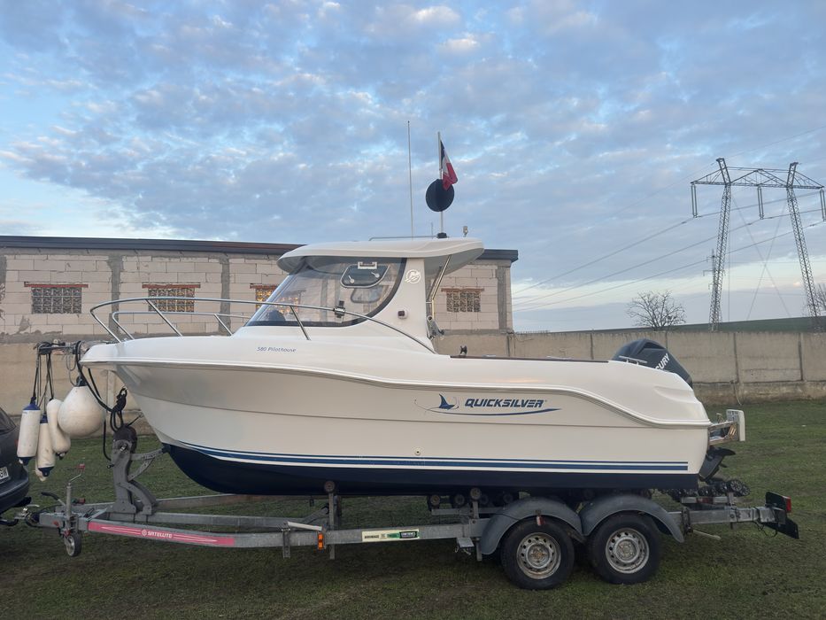 Quicksilver 580 PilotHouse