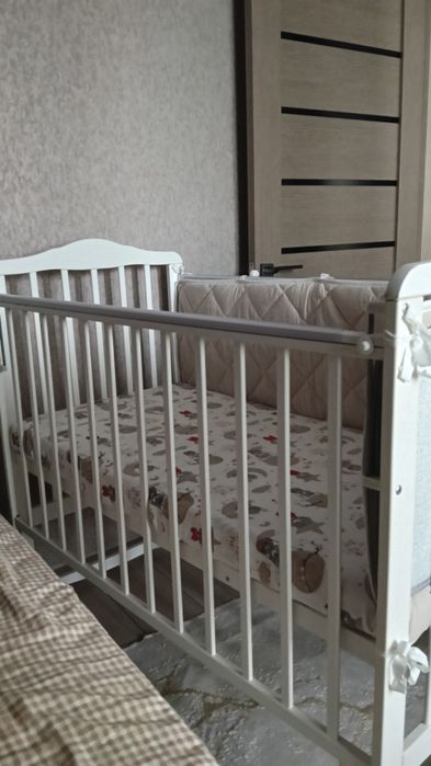 Срочно продам кроватку