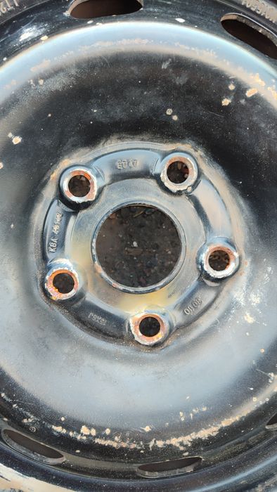 Продам штампованные диски комплект