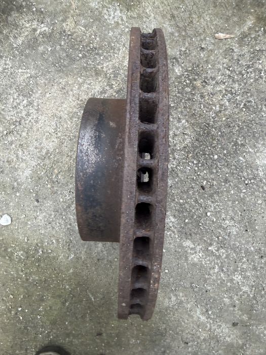Discuri frana bmw e60 e61 e87 e90 f10 f11 x1