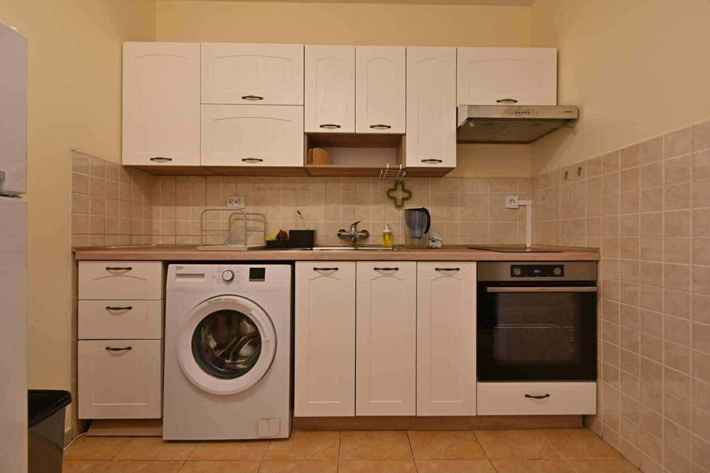 Дава се под наем Двустаен апартамент в София, Център - 60 кв.м за 488.58 € - Снимка #3