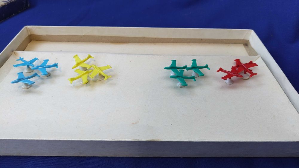 Ретро настолна игра „Млади пилоти” на ТПК Хемус от 09.06.1975 г