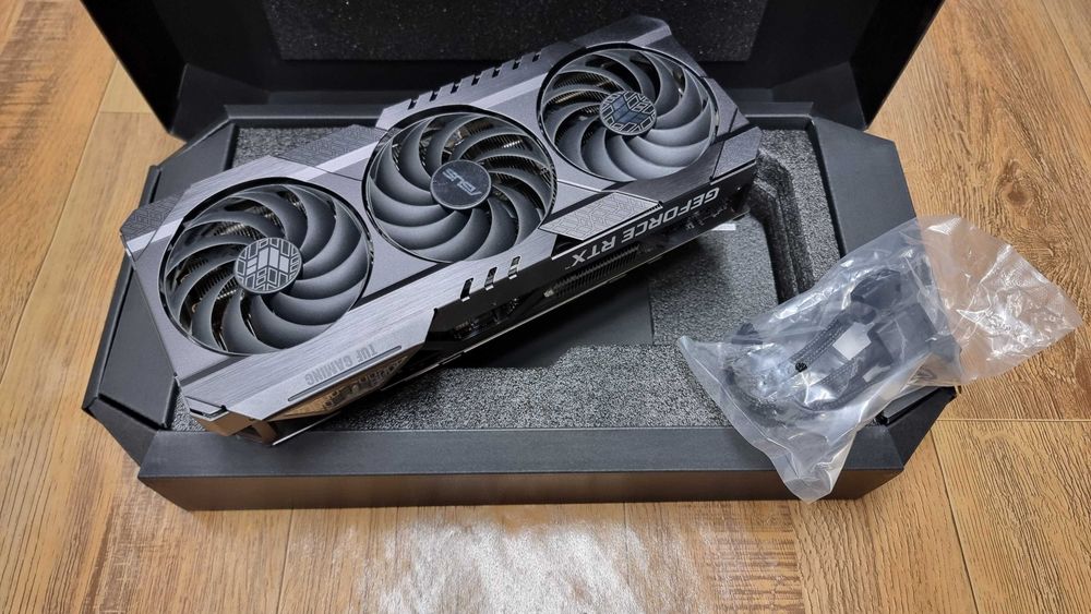 ASUS TUF Gaming GeForce RTX 4090 24GB OG OC Edition, гаранция до 2027