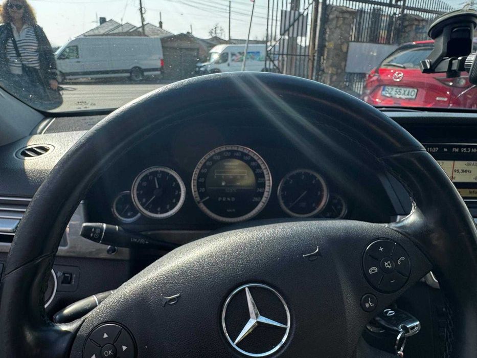 mercedes E220 AN 2012