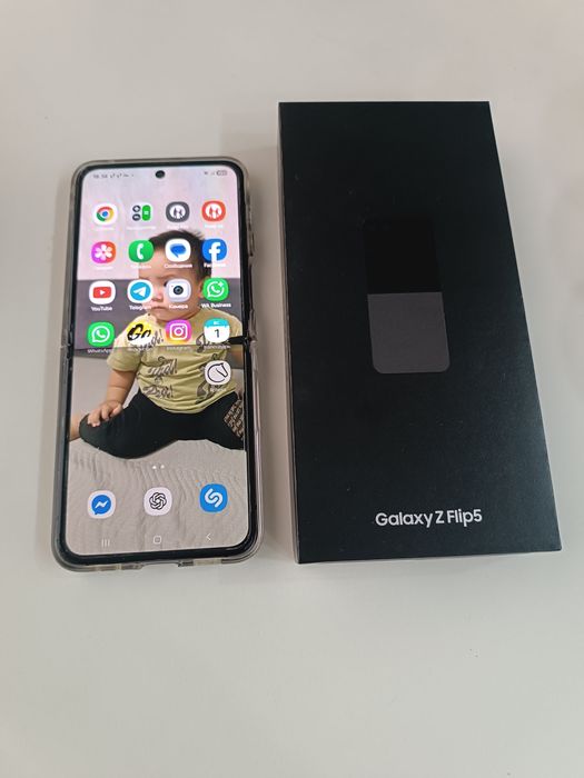 Смартфон Samsung Galaxy Z Flip 5 256г.