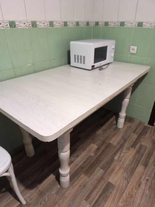 Кухонный стол продам