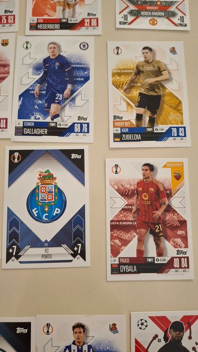 Продававм футболни карти на topps match attax различни видове