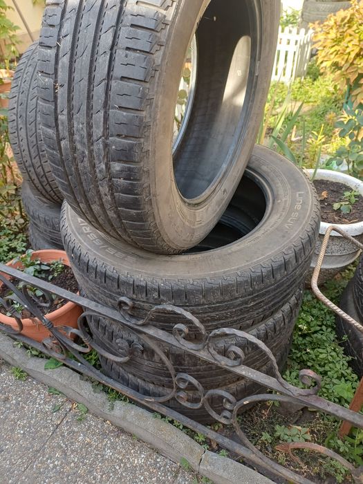 Cauciucuri de vara nokian 225/65/17R 4buc 200 lei