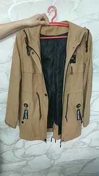 Женские куртки и плащи