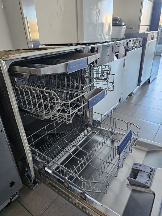 Съдомиялна за пълно вграждане SIEMENS